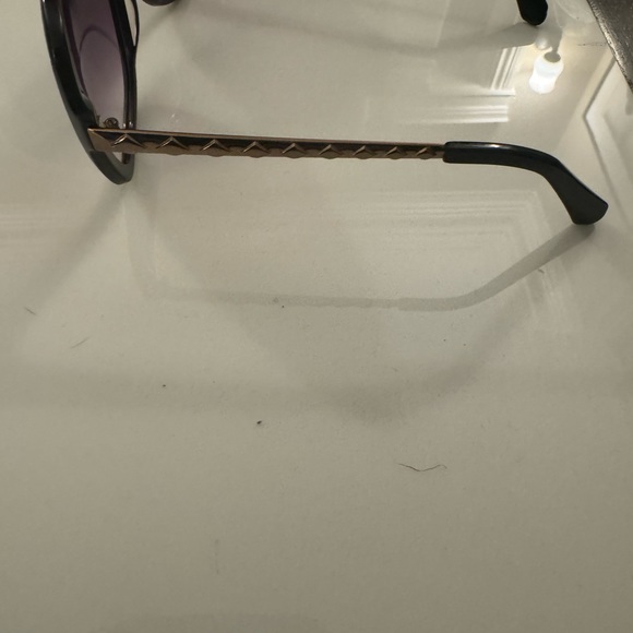Balmain Sunglasses - Picture 4 of 5